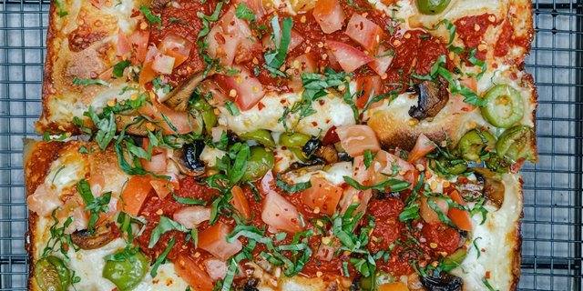 Angel’s Night Pizza