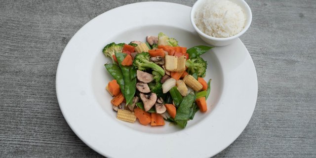 Healthy Ginger (Pad-King) w/ Vegetables