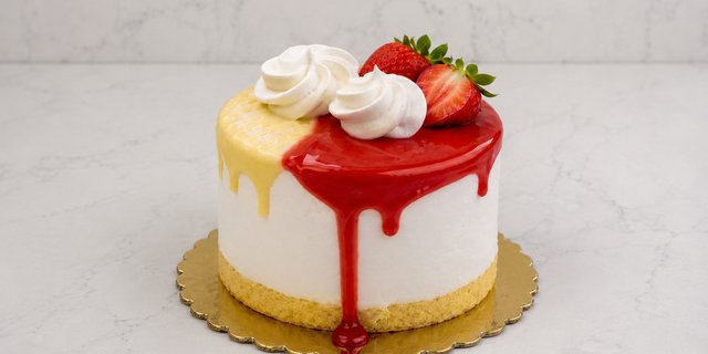 Whole 4″ Strawberry Shortcake