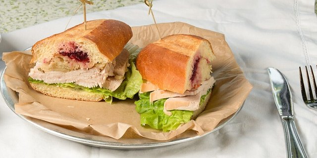 Thanksgiving on a Bun Sandwich Tray