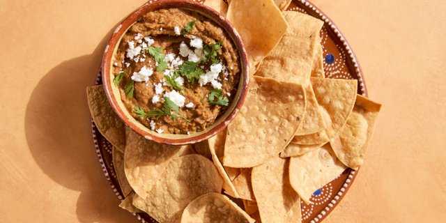 Chips & Frijoles