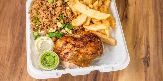 1/4 Dark Meat Chicken Boxed Lunch