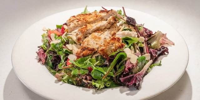 Strawberry Spinach Salad
