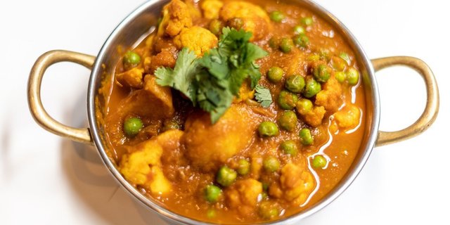 Aloo Gobi Mutter Tray