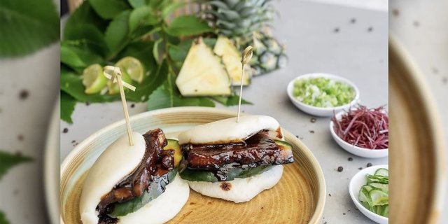 Crispy Pork Bao Bun