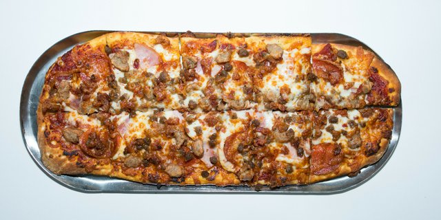 Cee No Green Pizza
