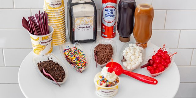 Creaty-Your-Own Sundae Mini Party Package
