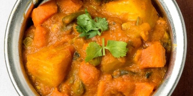 Lamb Jalfrezi Tray