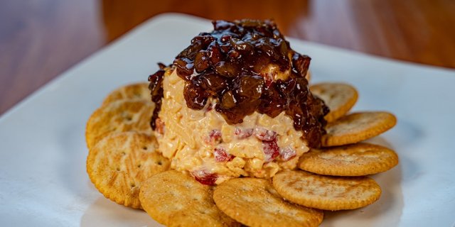 Pimiento Cheese & Crackers