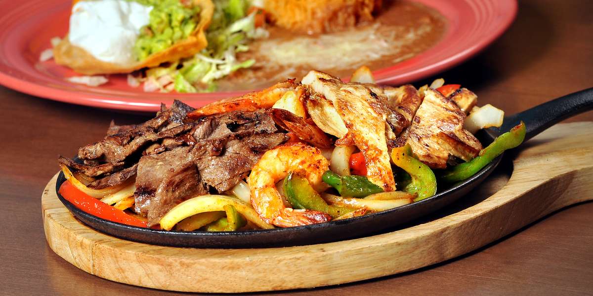  Let the fiesta come to you with our wide variety of catering options. We have been serving up authentic Mexican food to the Boyle Heights community for years and maintain a 4.5-star Yelp rating. See what our customers are raving about and order Casa Fina for your next event.  - Casa Fina Restaurant & Cantina