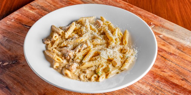 Chicken Breaux Bridge Pasta