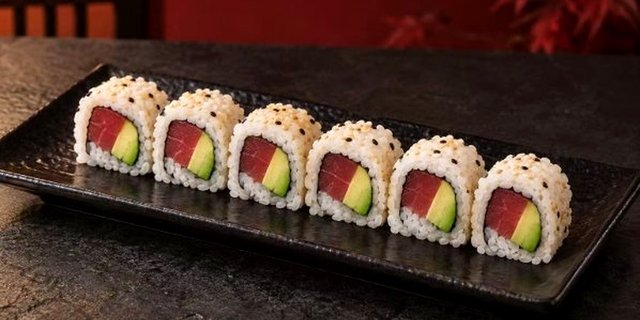 Tuna Avocado Roll
