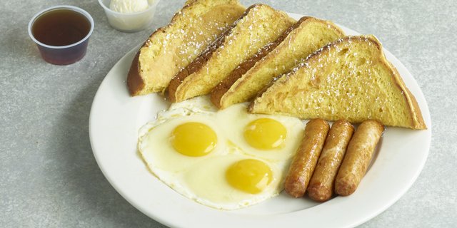 Classic French Toast Breakfast