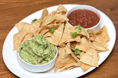 Guacamole & Chips Tray
