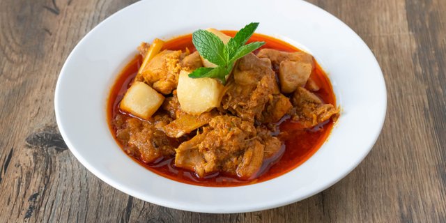 Chicken Curry w/ Potatoes