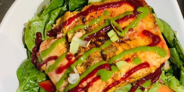 Salmon Green Salad