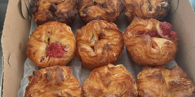 Mini Kouign-amann Box