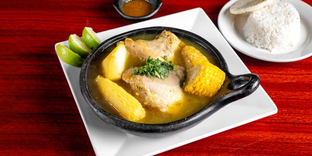 Sancocho de Gallina (Large)