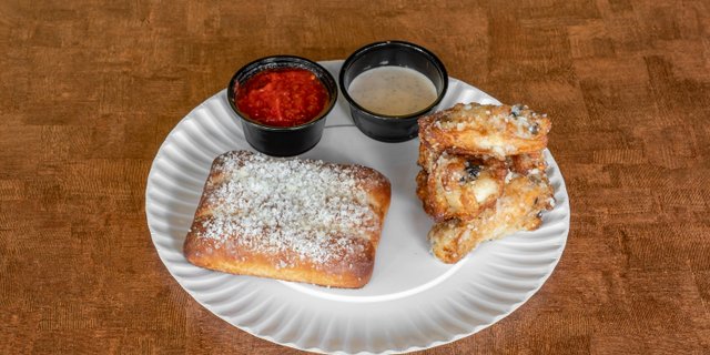Wings & Side Boxed Lunch