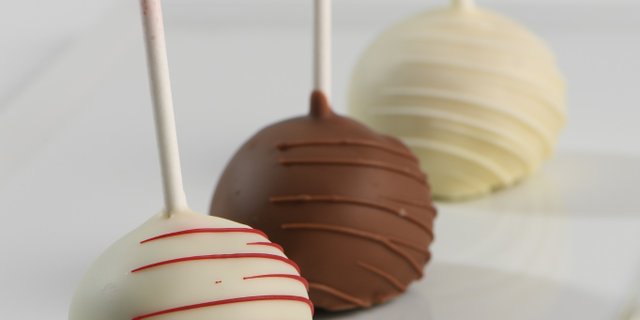 Vanilla Cake Pops