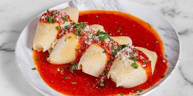 Stuffed Shells Marinara