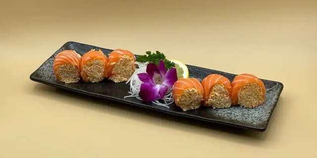 Jen Jen Sushi Roll