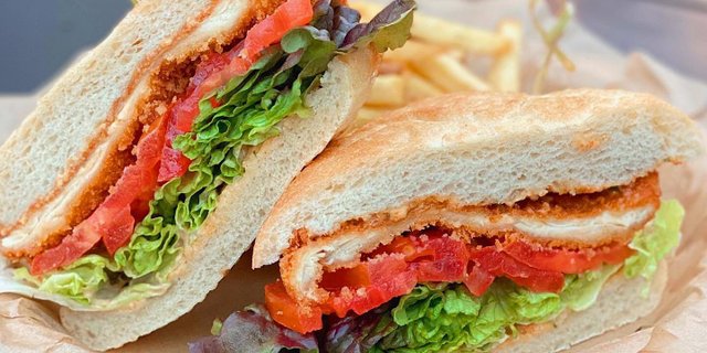 Crispy Chicken Sandwich Tray