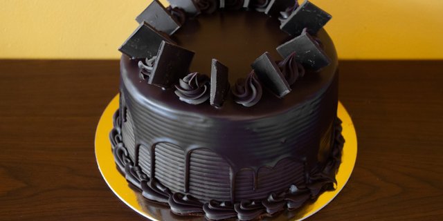 12" Black Magic Cake
