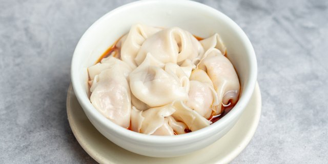 Pork Wontons in Hot Chili Oil