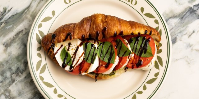 Caprese & Mint Pesto Sandwich