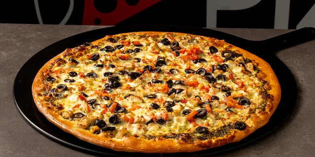 Chicken Pesto Pizza