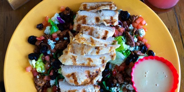 Honey Pecan Grilled Chicken Salad