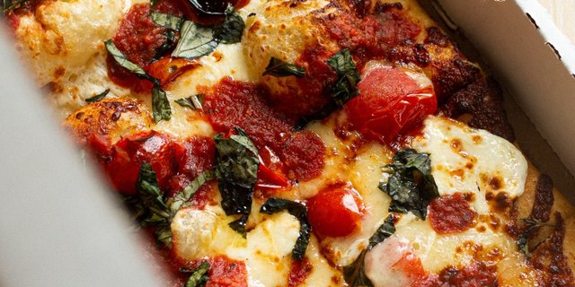 Red Light Special Pizza