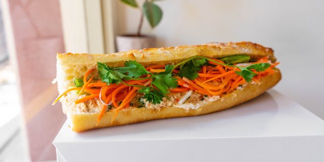 Spicy Tuna Bánh Mì