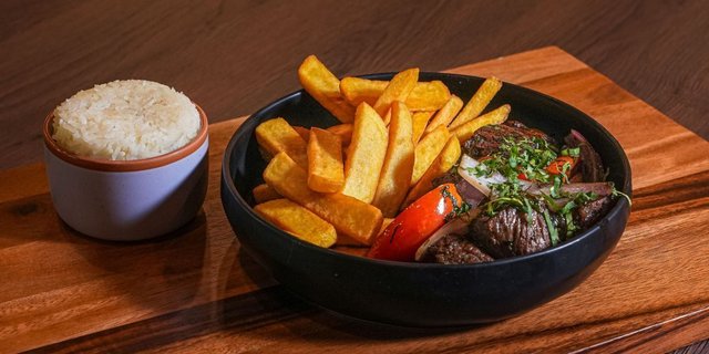 Lomo Saltado
