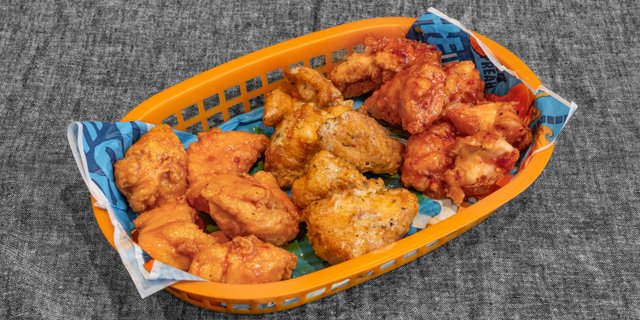 20 Boneless Wings Tray