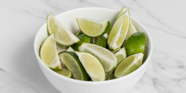 Lime Wedges (32oz)