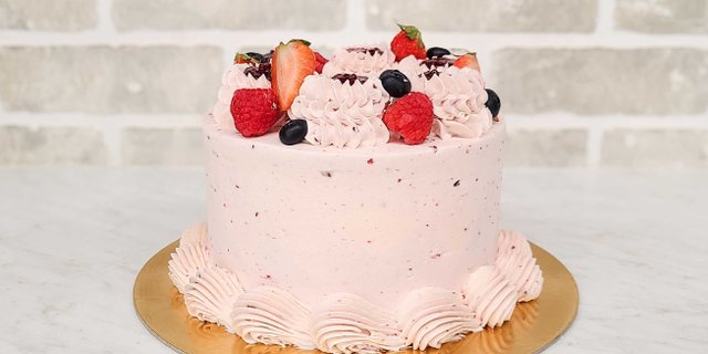 Berry Medley 6'' Cake
