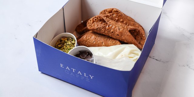 DIY Classic Cannoli Kit