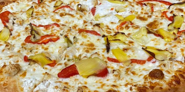 White Chicken & Artichoke Pizza
