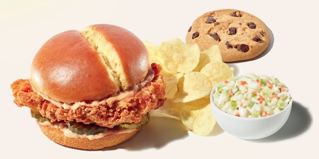 Zaxby's® Signature Sandwich Boxed Lunch