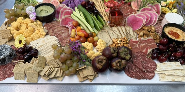 Charcuterie & Cheese Grazing Platter 