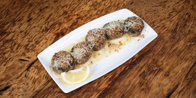 Spinach & Manchego Stuffed Mushrooms