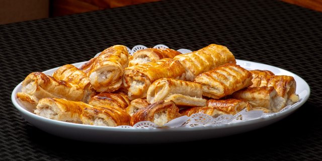 Mini Pastes de Coco (Coconut Pastries)