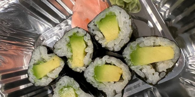 Avocado Maki Roll