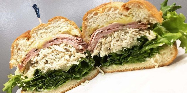 Whole Sandwich & 2 Sides Boxed Lunches