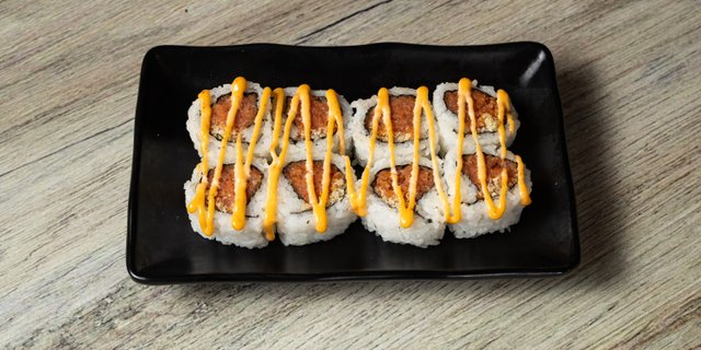 Spicy Salmon Roll