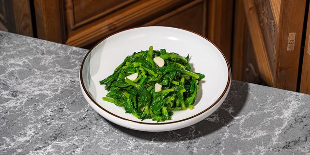 Snow Pea Shoot w/ Garlic