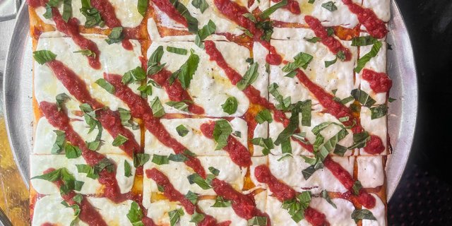 Grandma Pizza