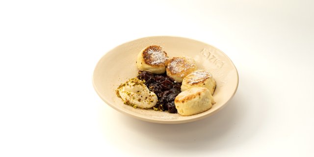 Syrnysky w/ Spiced Cherry